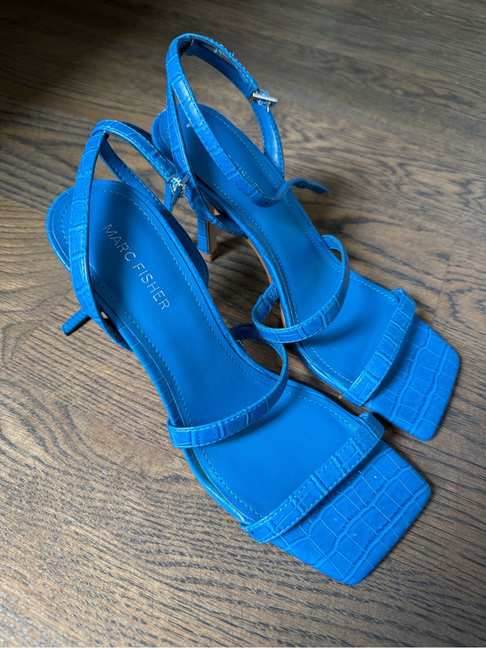 Marc Fisher Cobalt Blue Croc-Embossed Square-Toe Heels size 8.5. EUC,worn twice